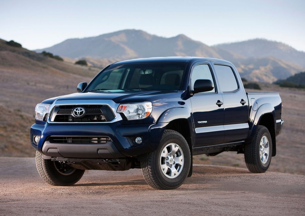 2012 Toyota Tacoma in blue posing in the desert