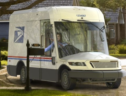 All New US Mail Trucks Look Like A Buick Smashed Into A Bus