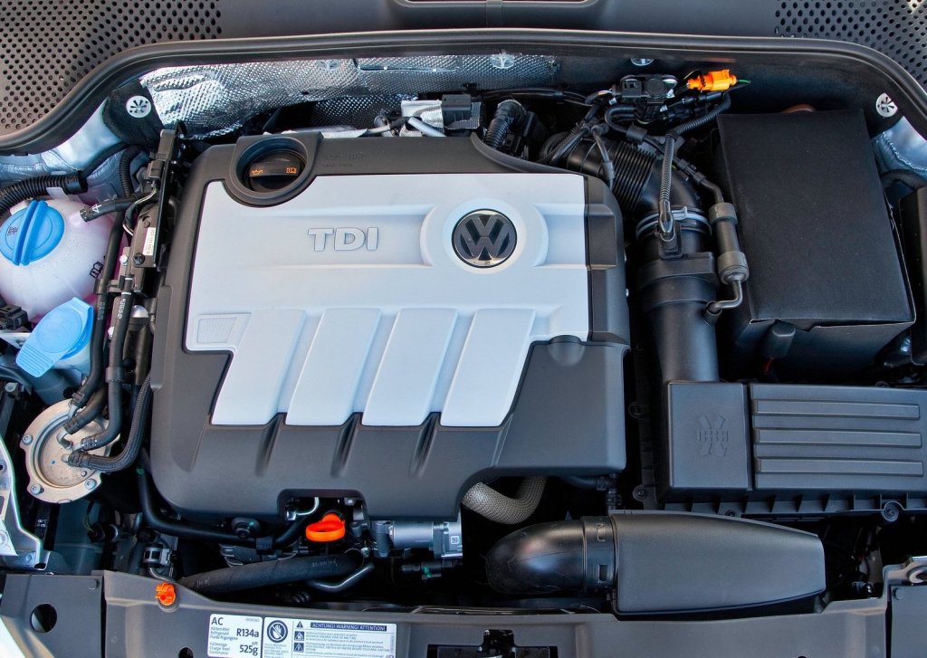 a picture of a Volkswagen Beetle TDI engine