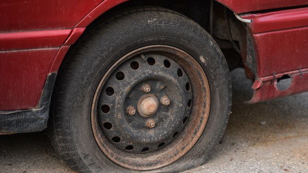 Here’s Why Driving on a Flat Tire Is the Worst Idea
