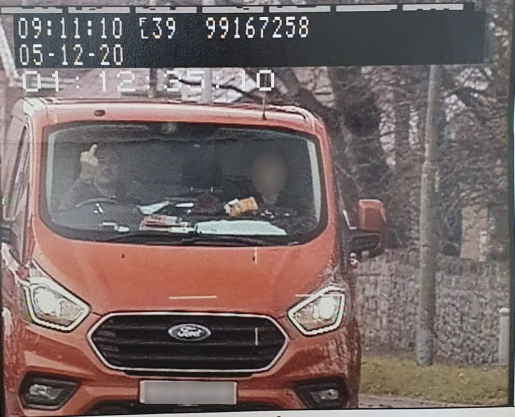English man gets caught flipping off speed camera while being under the speed limit