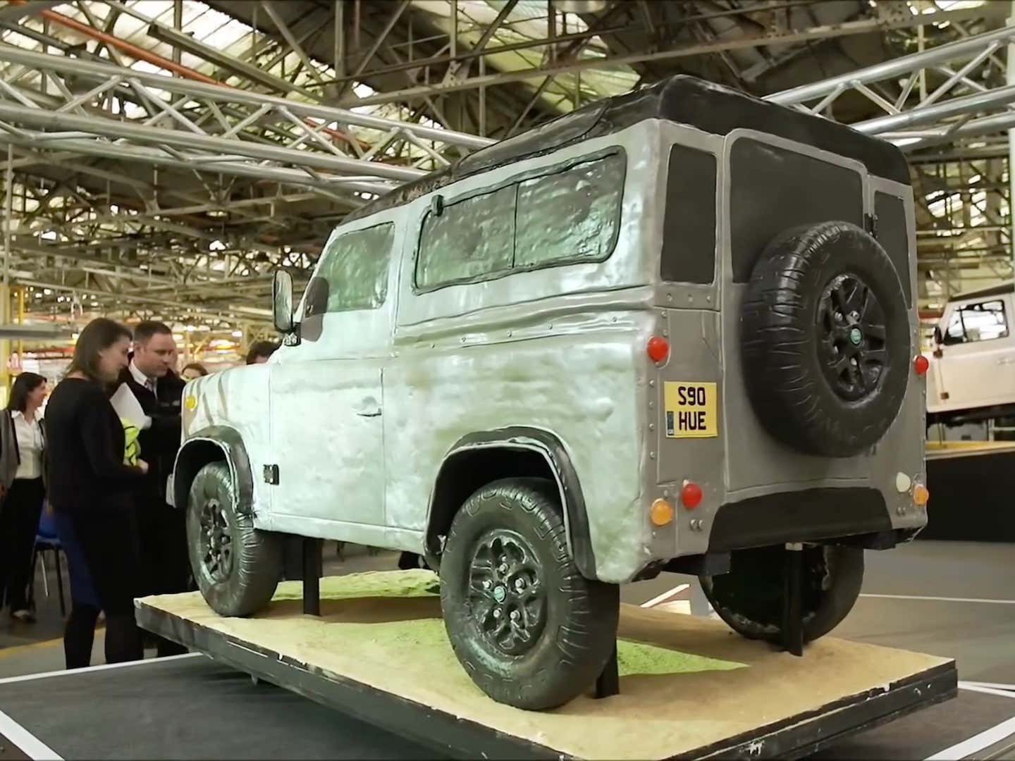 Massive Land Rover Defender replica cake