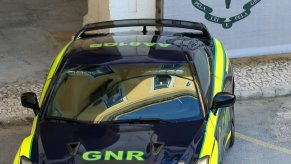 An image of a siezed Nissan GT-R utilized by police in Portugal.