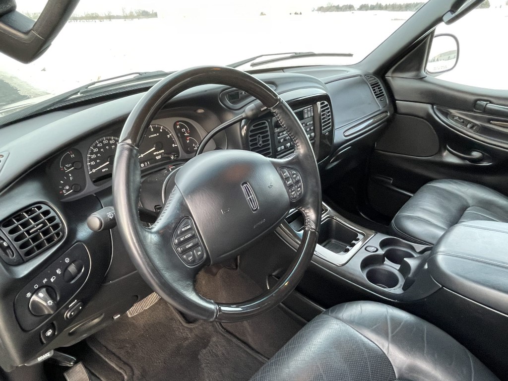 a shot of the 2002 Lincoln Blackwood interior