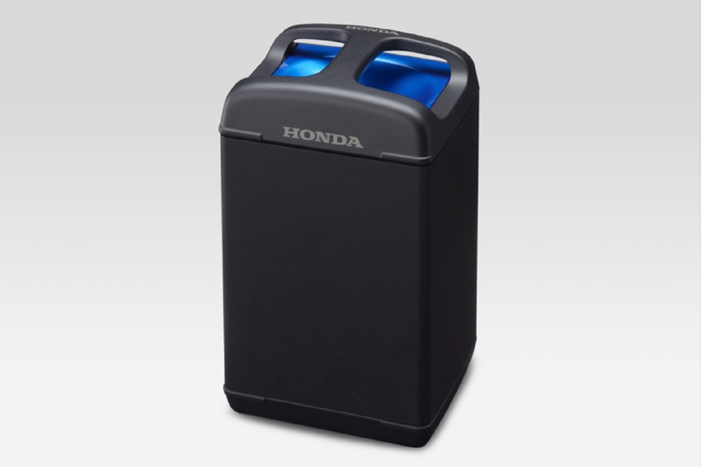 The black-and-blue Honda Mobile Power Pack battery shown at CES 2018