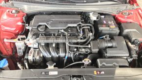 2021-Hyundai-Elantra-Limited-engine