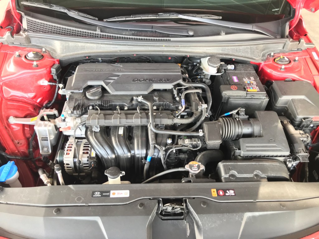 2021 Hyundai Elantra Limited  engine