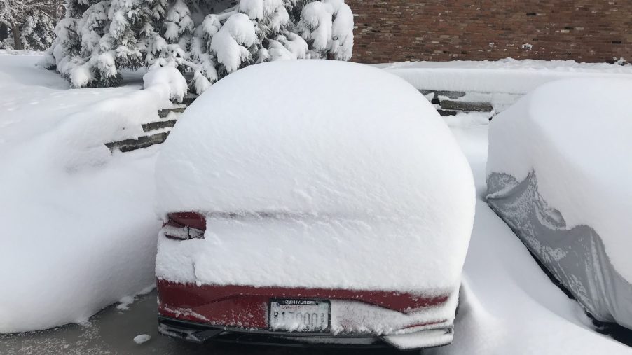2021-Hyundai-elantra-snow-cover