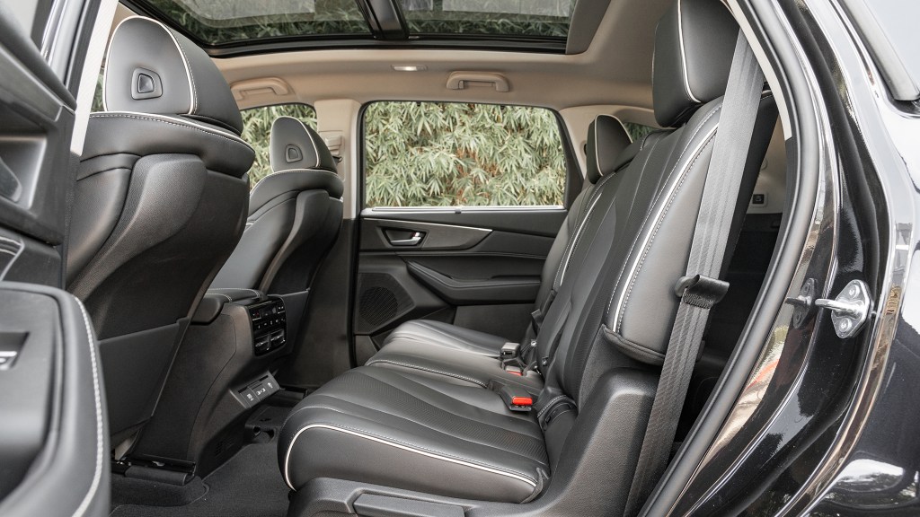 The 2022 Acura MDX backseat 