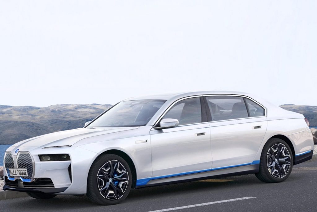 2022 BMW i7 sedan in white