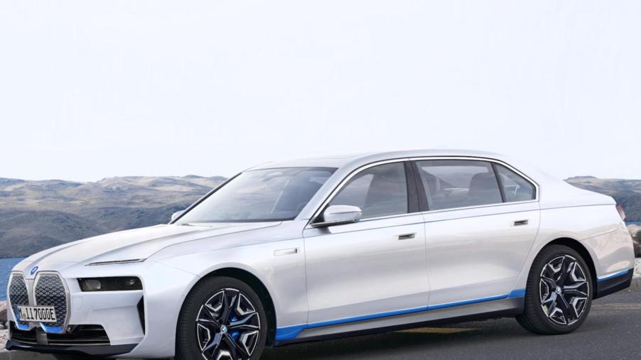 2022 BMW i7 sedan in white