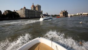 Bayliner Runabout Speedboat - Bayliner 275, 260 hp,12 sitters, cost 50 lakhs, displayed during the Mumbai International Boat Show