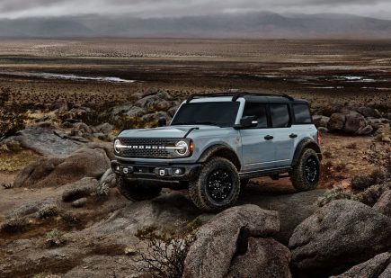 The 2021 Ford Bronco Is Changing Its Coolest Accessory to Appease Customers
