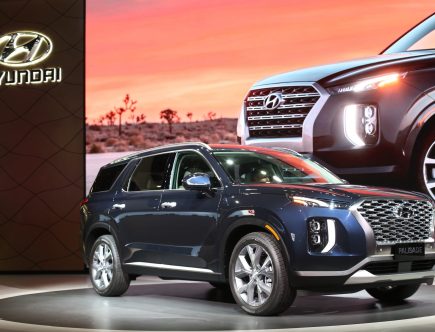 2020 Hyundai Palisade Owners Are Complaining About a Fragile Windshield