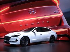 The 2021 Hyundai Sonata Hybrid Is the Most Expensive but Not the Most Efficient Hybrid