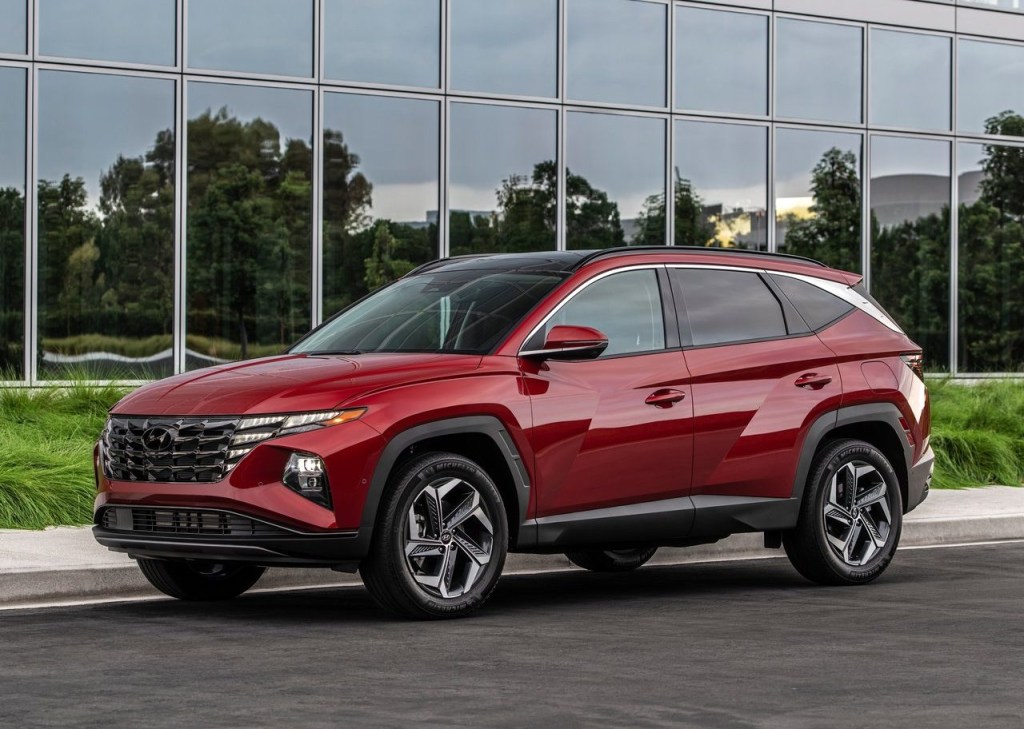 An image of a 2022 Hyundai Tucson parked outdoors.