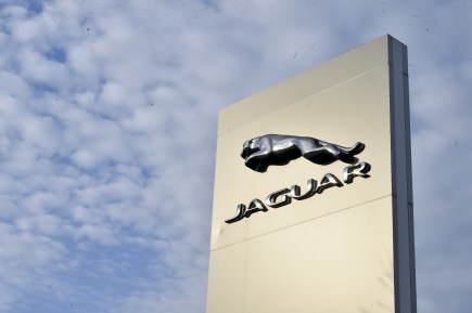 Jaguar Struggles to Claw Up From the Bottom of J.D. Power 2021 Dependability Rankings