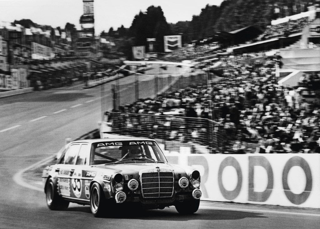 The Mercedes 300 SEL 6.8 AMG racing at the 1971 24 Hours of Spa