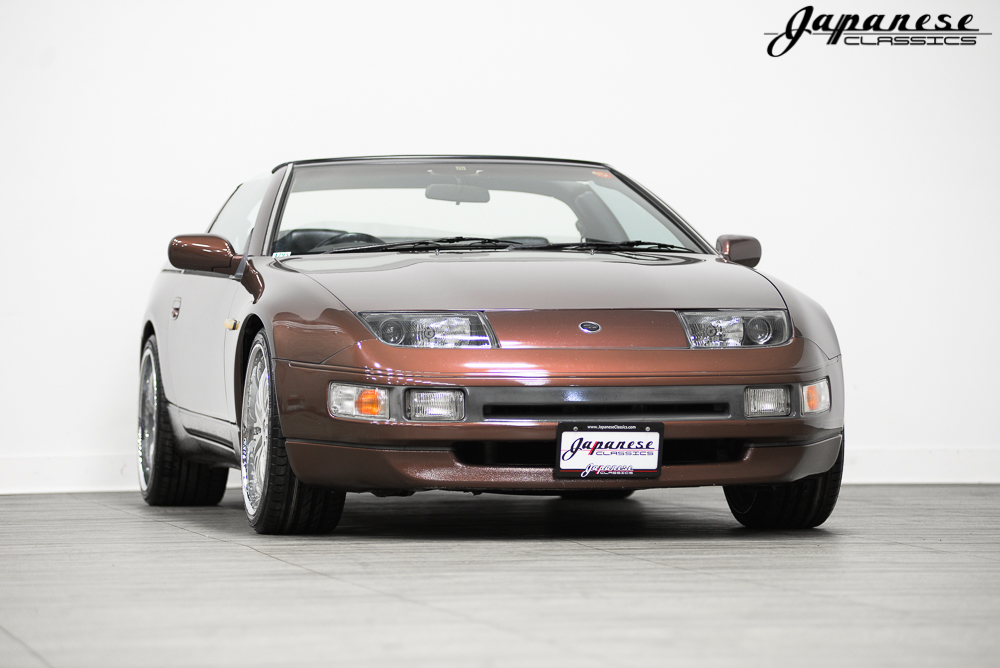 A front shot of the 1992 Nissan Fairlady Z 