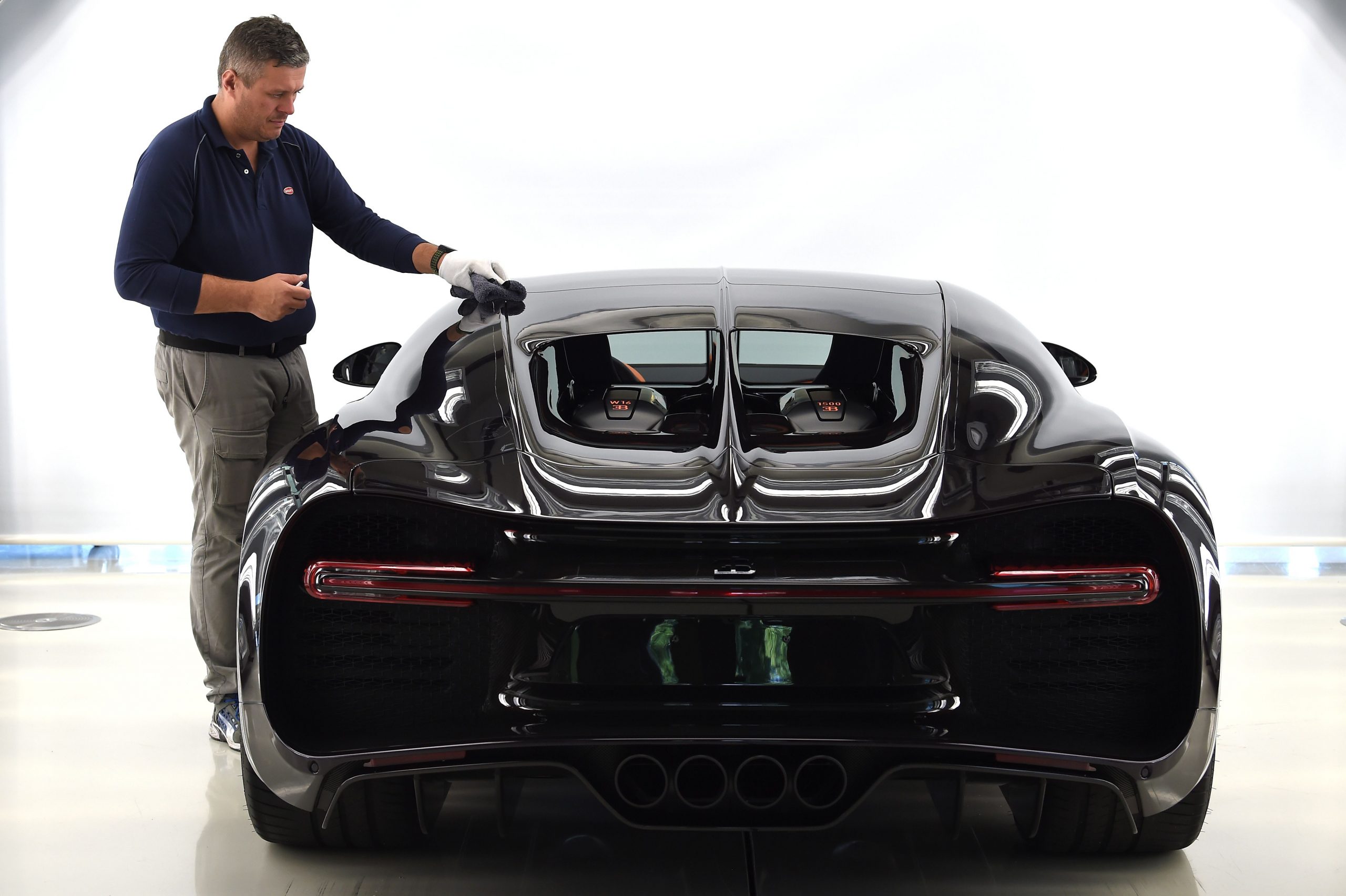 Is Using ‘Quick Detailer’ the Best Way to Keep Your Car Clean Between