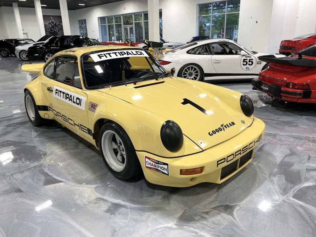 An image of a Porsche 911 RSR previously owned by Pablo Escobar.