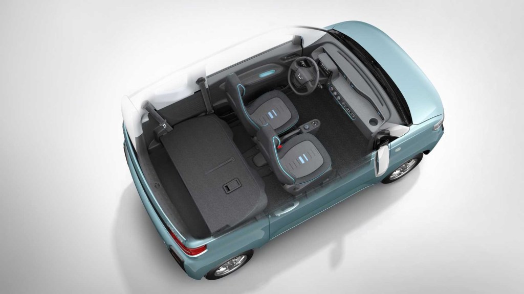 Inside of Wuling Hong Guang