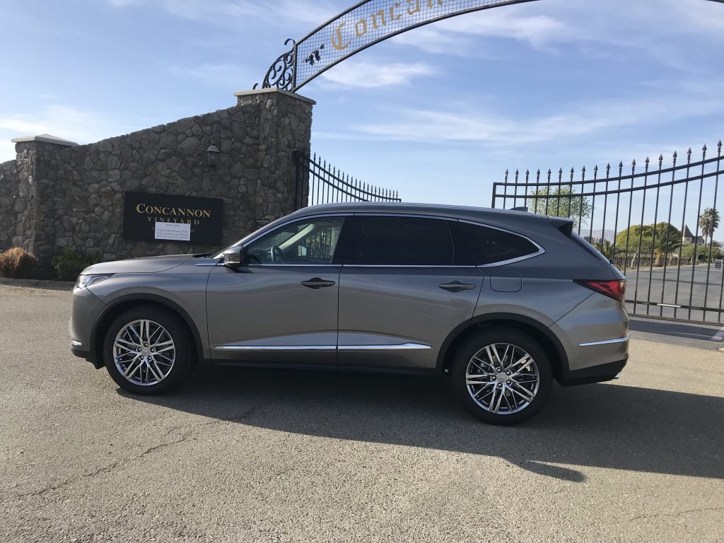 2022 MDX SH-AWD Advance side shot