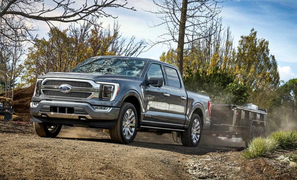 New technologies will now be available for the 2021 Ford F-150 including class-exclusive Onboard Scales and Smart Hitch as well as continuously controlled damping, each engineered to help customers who tow and haul load their trucks up for the work they’re designed to do while also adding on-road confidence.