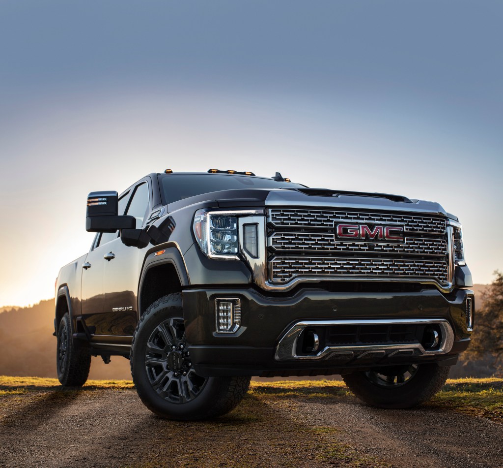 The 2021 GMC Sierra 1500 and Sierra Heavy Duty feature additional innovative trailering tech that helps drivers tow like a pro