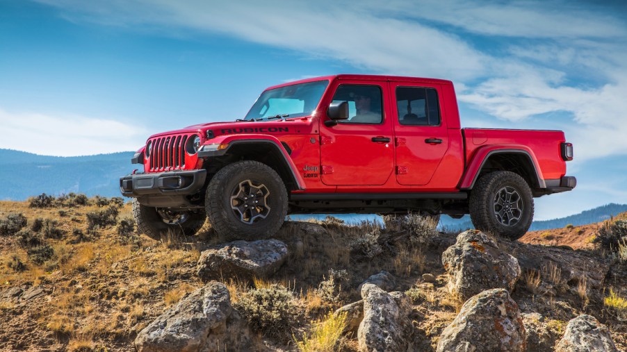 2021 Jeep® Gladiator Rubicon parked on rocks