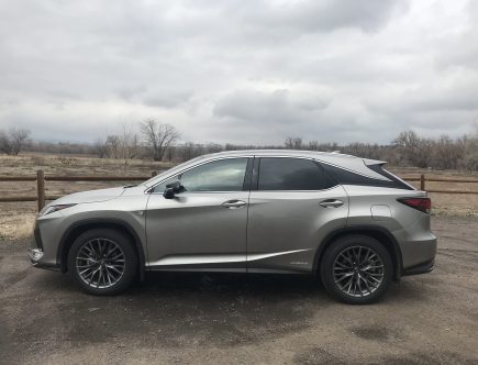 The 2021 Lexus RX 450h Is a Way Better Buy Than the Gas Version