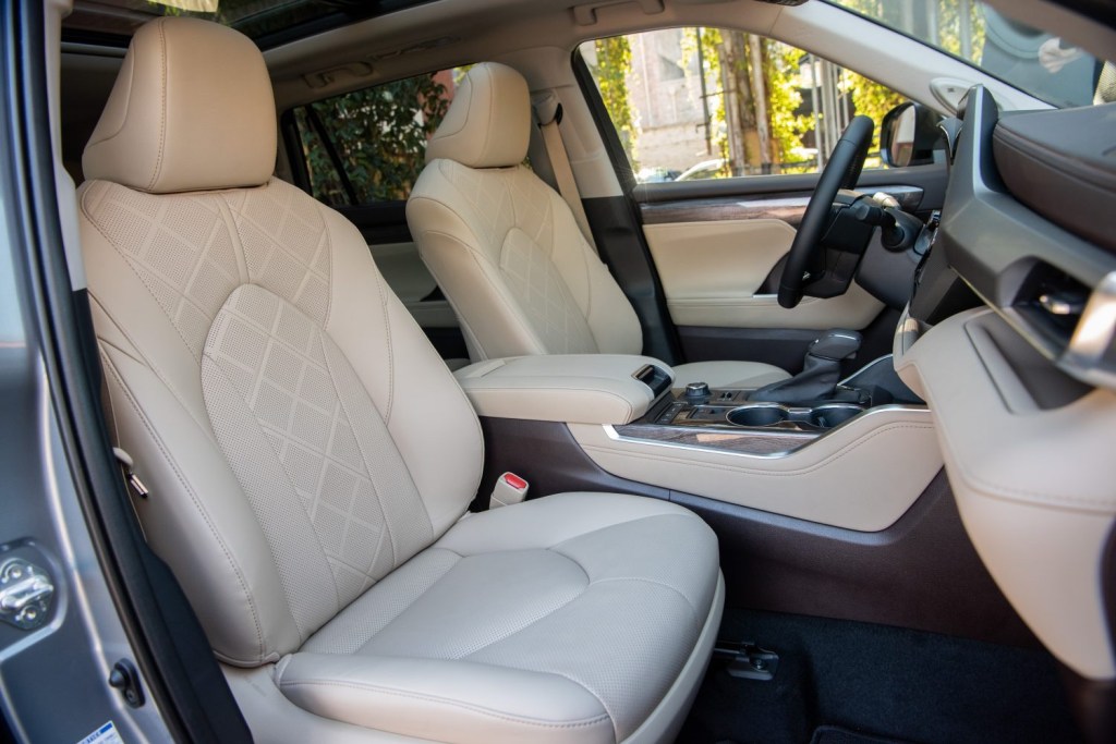 2021 Toyota Highlander Interior