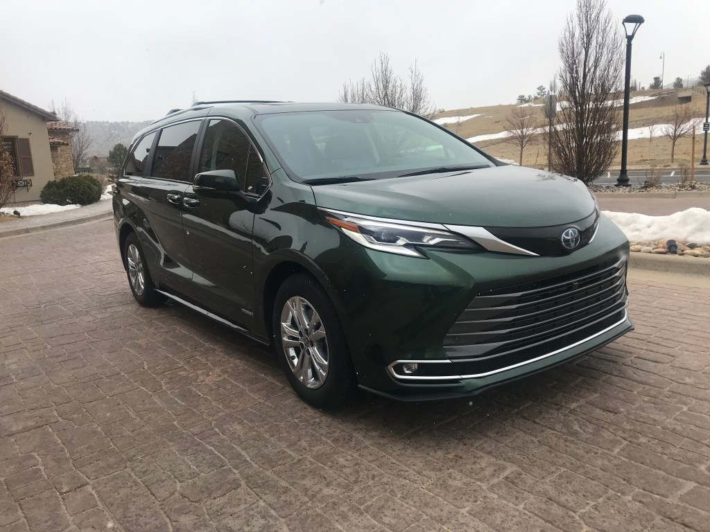 2021 Toyota Sienna front shot in green