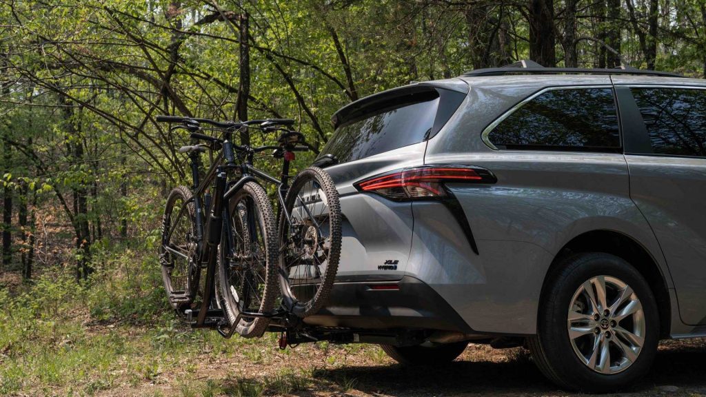 Off-Road Minivan? That's the 2022 Toyota Sienna Woodland Edition