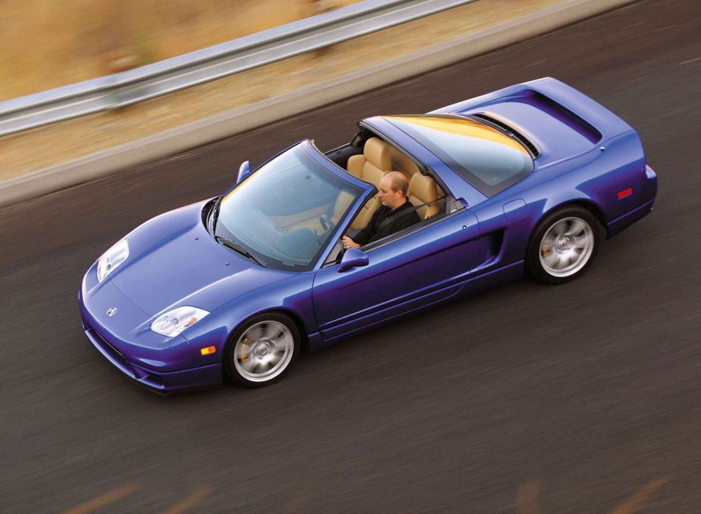 a blue 2005 Acura NSX