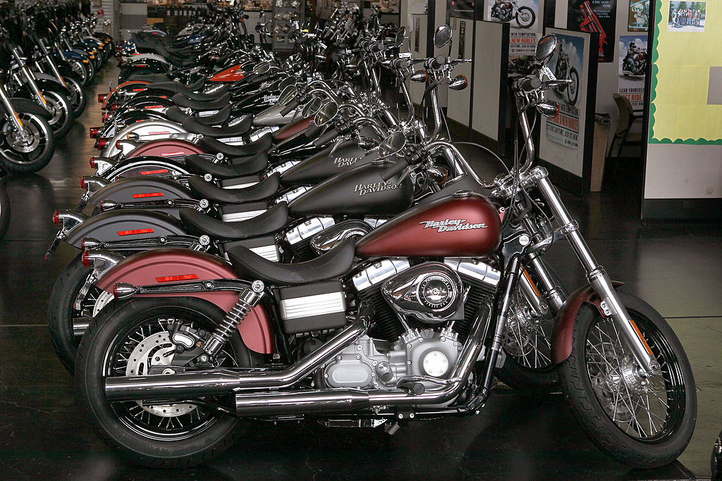 Harley-Davidson bikes in a row