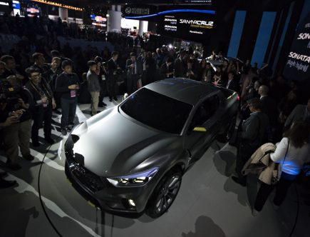 The 2022 Hyundai Santa Cruz Is Basically an SUV With a Truck Bed