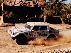 1987 Lamborghini LM002 “Granada-Dakar” Is a V12 Rally Truck and It’s for Sale