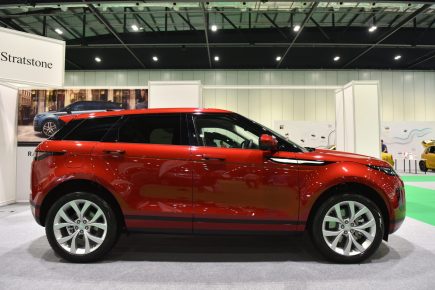 These 2 Land Rover SUVs Are the Worst Consumer Reports Has Tested for 2021