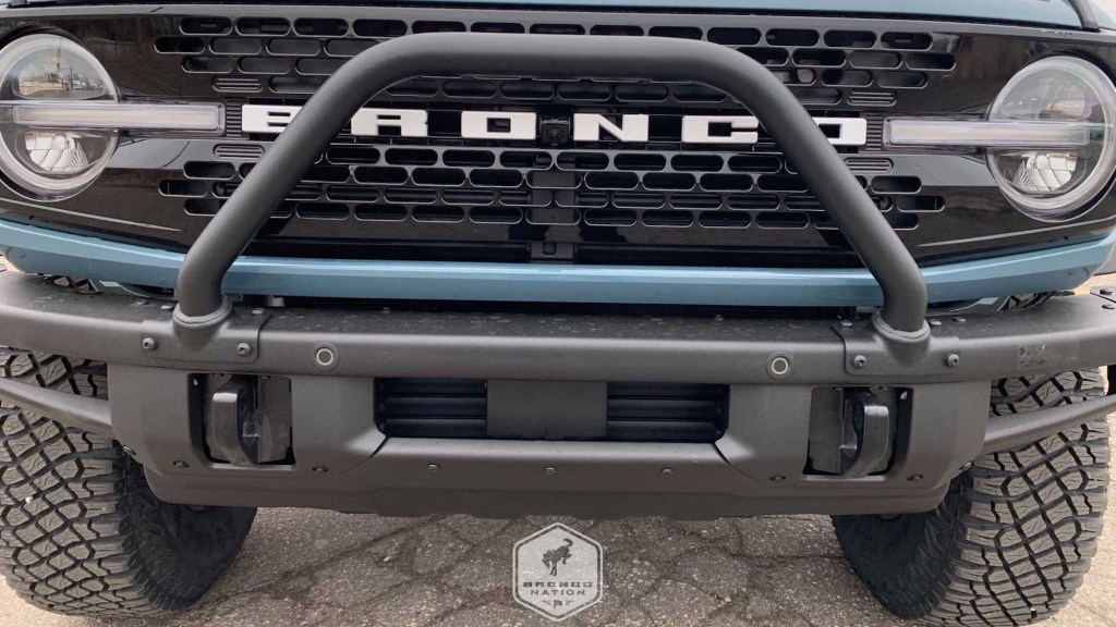 closeup of the 2021 Ford Bronco grille with the altered safari bar