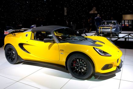 The Lotus Elise Is Missing a Basic Feature That Almost Every Car Has