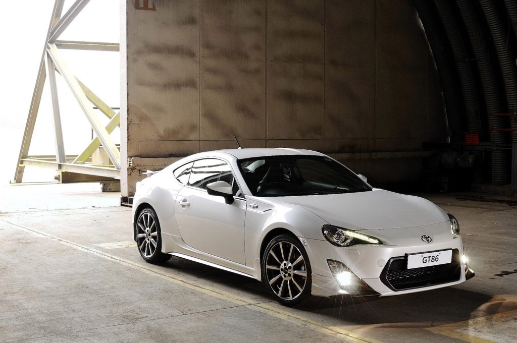 2013 Toyota 86 white