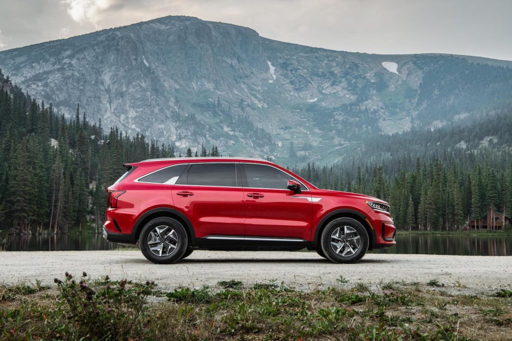A red 2021 Sorento HEV Hybrid