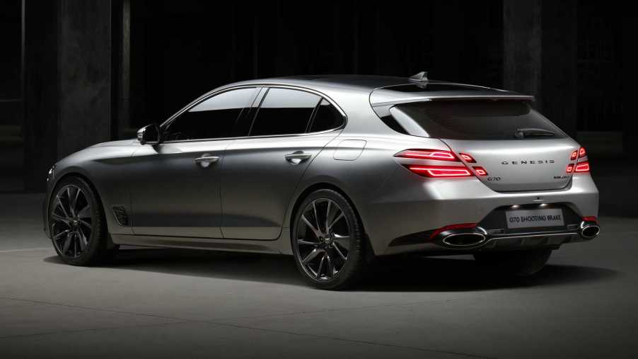 2022 Genesis G70 Shooting Brake wagon rear 3/4 view