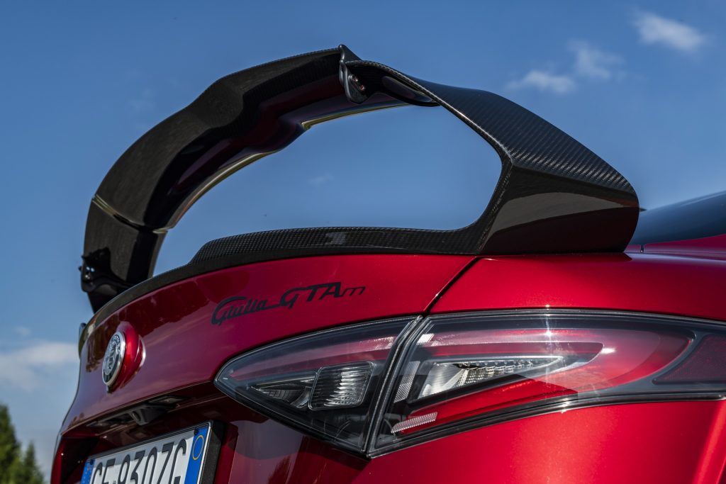 Alfa Romeo Giulia GTA sedan rear wing