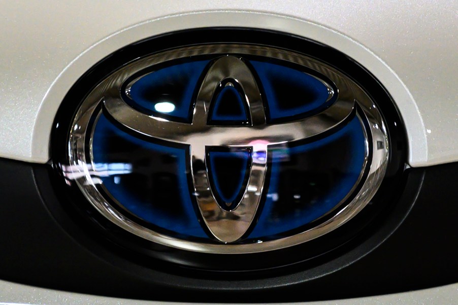 toyota logo