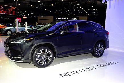 Consumer Reports Really Thinks You Should Buy a Lexus SUV
