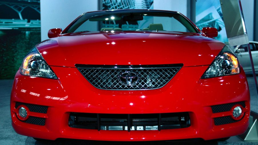 For '09 the red Toyota Camry Solara Convertible returns with all its top-down pleasure, but the Coupe has passed into history.