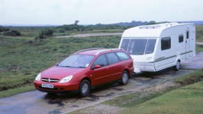 2002 Citroen C5 estate towing caravan