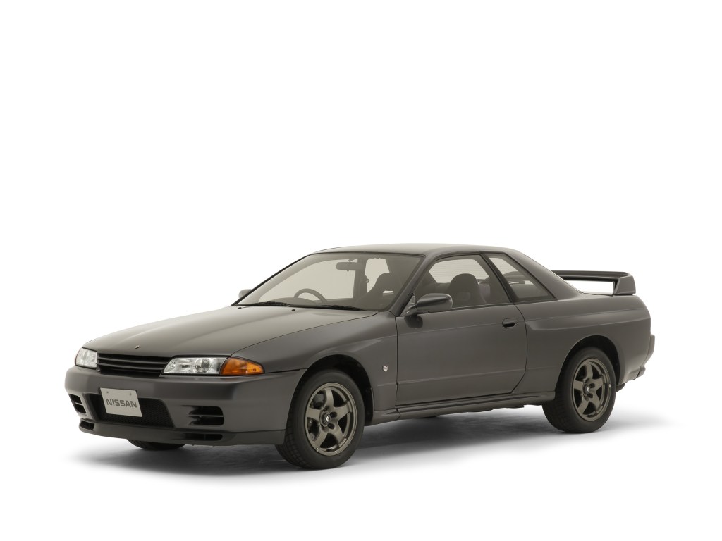 A gray 1989 Nissan R32 Skyline GT-R